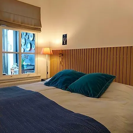 Bed & Breakfast Binnen 3*