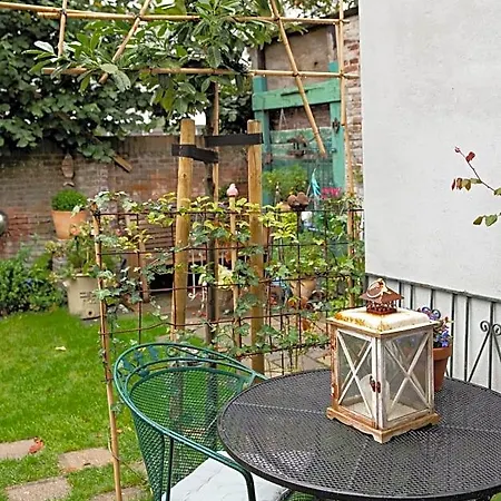Binnen Bed & Breakfast 3*